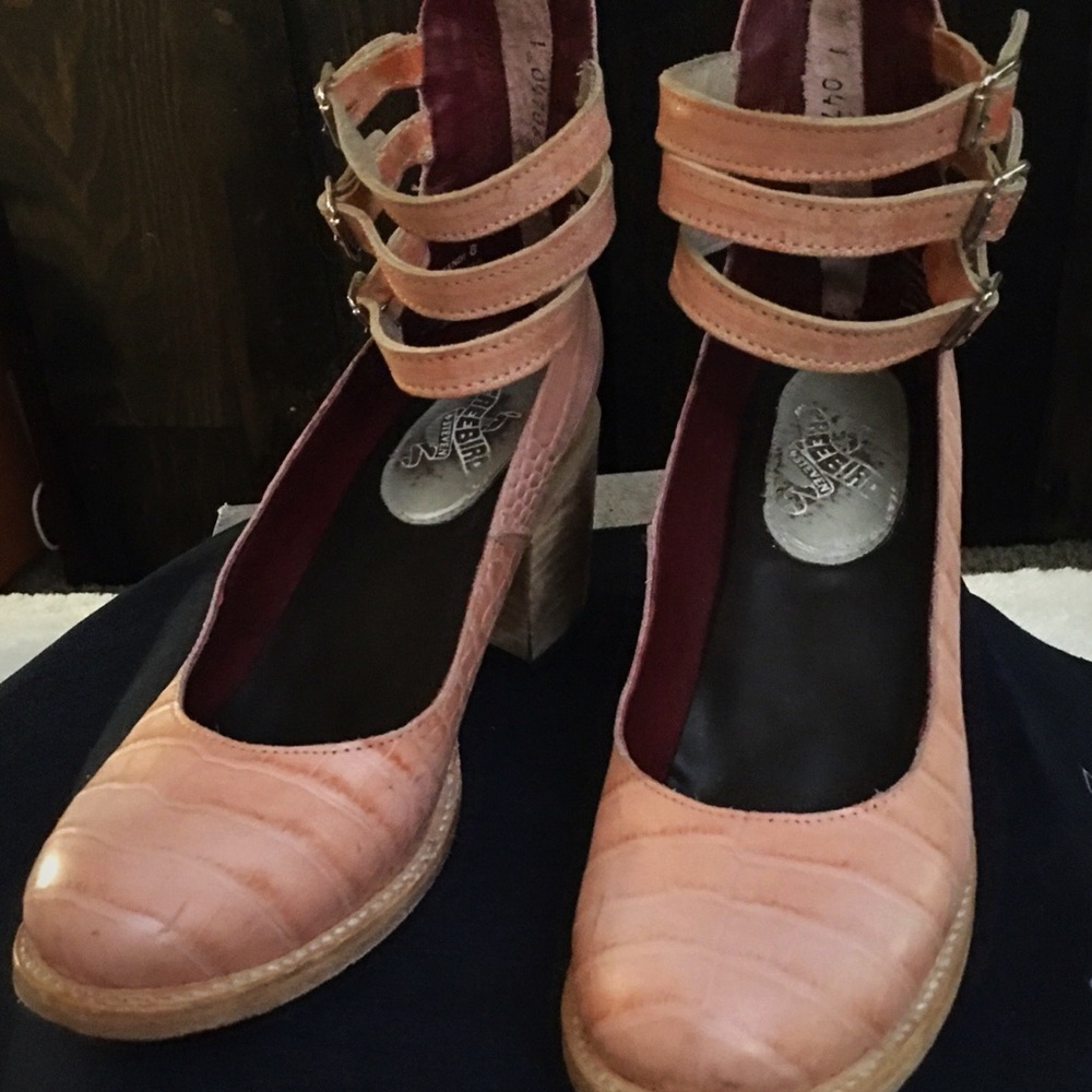 Freebird by Steven Randi Pink Croc size 8